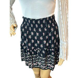 Hollister Womens High Rise‎ Black Floral Smocked Waist Skirt Size XS Cottagecore